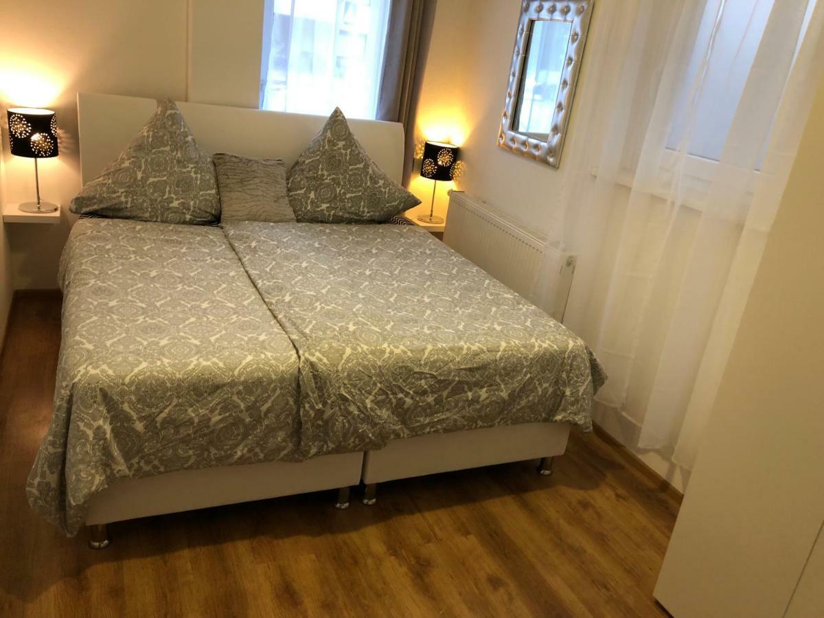 Modernes Und Gemuetliches Appartment Mit Terrasse, Stadtnah 라벤스부르크 외부 사진
