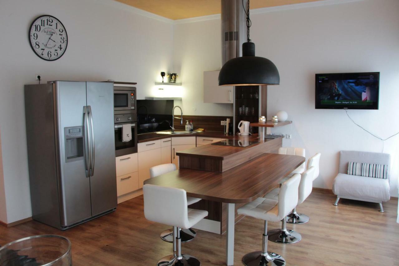 Modernes Und Gemuetliches Appartment Mit Terrasse, Stadtnah 라벤스부르크 외부 사진